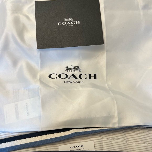 Disney Coach New without tags navy blue belt bag with a dust bag - Picture 2 of 5